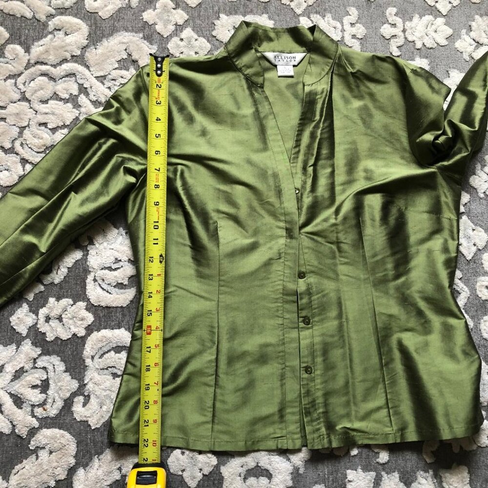 Allison Taylor, Size Large, Sage Green, Long Sleeve, Dupioni Silk Blouse - Picture 8 of 8